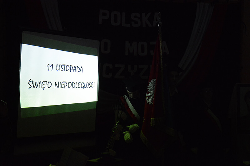 Patriotyczne śpiewanie w SOSW w Tanowie