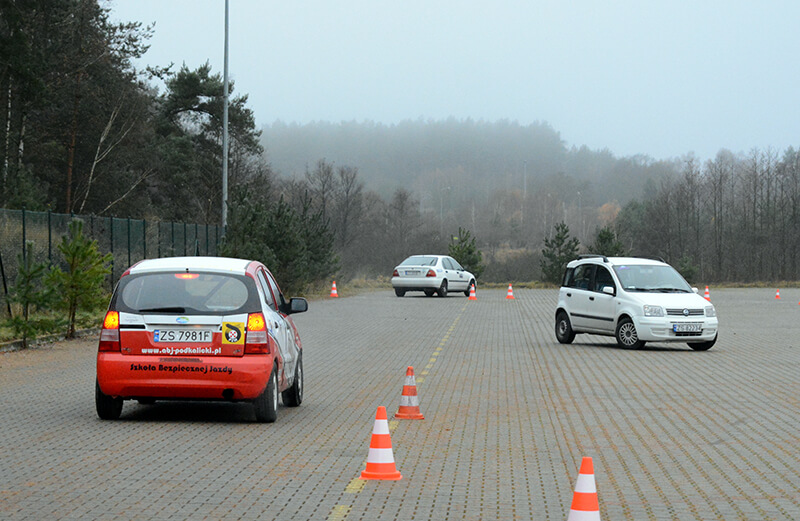 Doskonalili technikę bezpiecznej jazdy