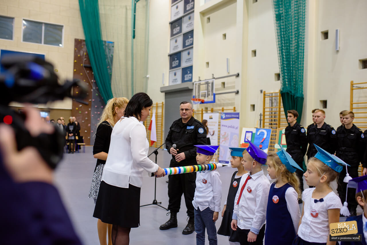 Ślubowanie uczniów klas pierwszych w Zespole Szkół
