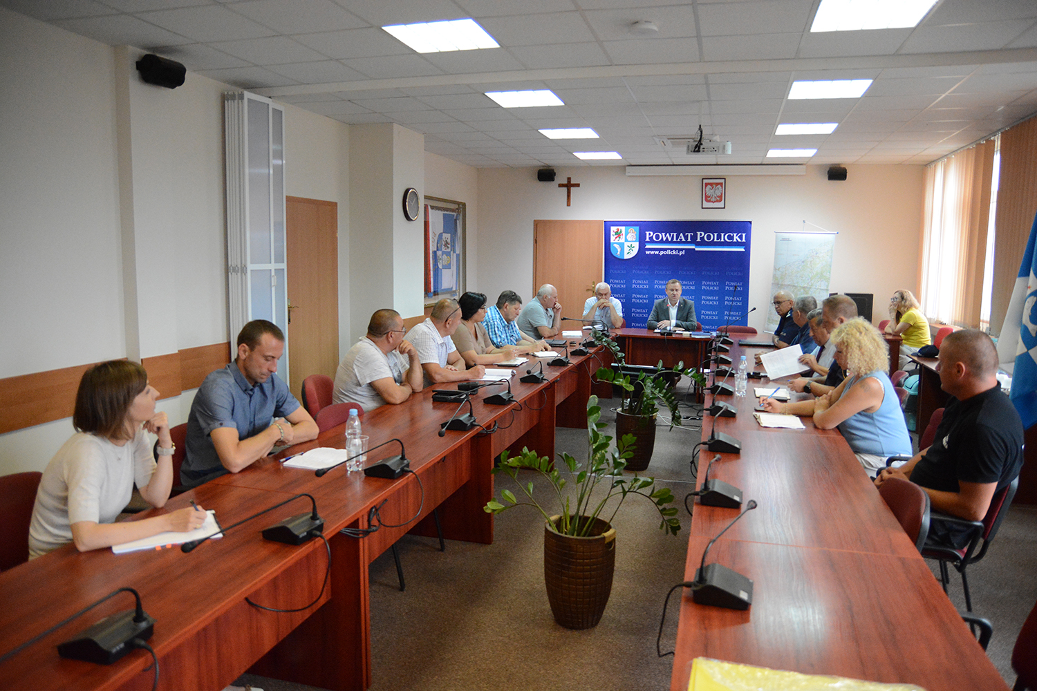 Kolejne posiedzenie Powiatowego Zespołu Zarządzania Kryzysowego w Policach dotyczące bieżącej sytuacji na rzece Odra