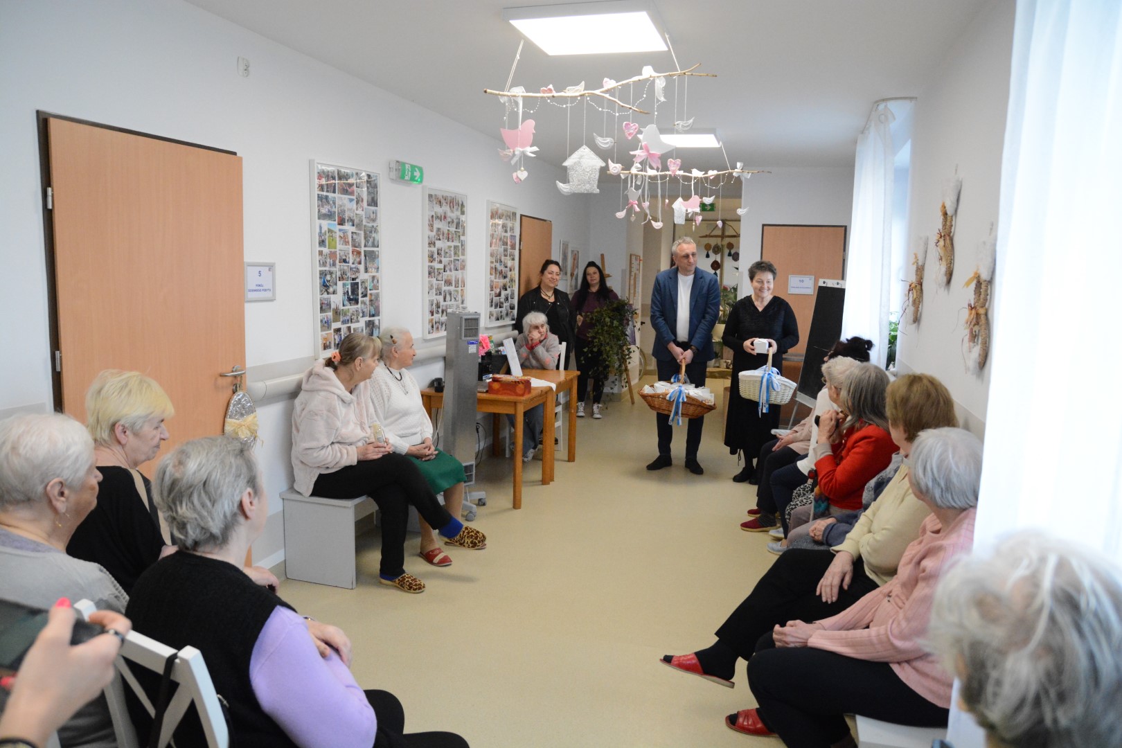 Wielkanocna wizyta w Dziennym Domu Senior+ i Regionalnym Centrum Wsparcia Osób Niesamodzielnych