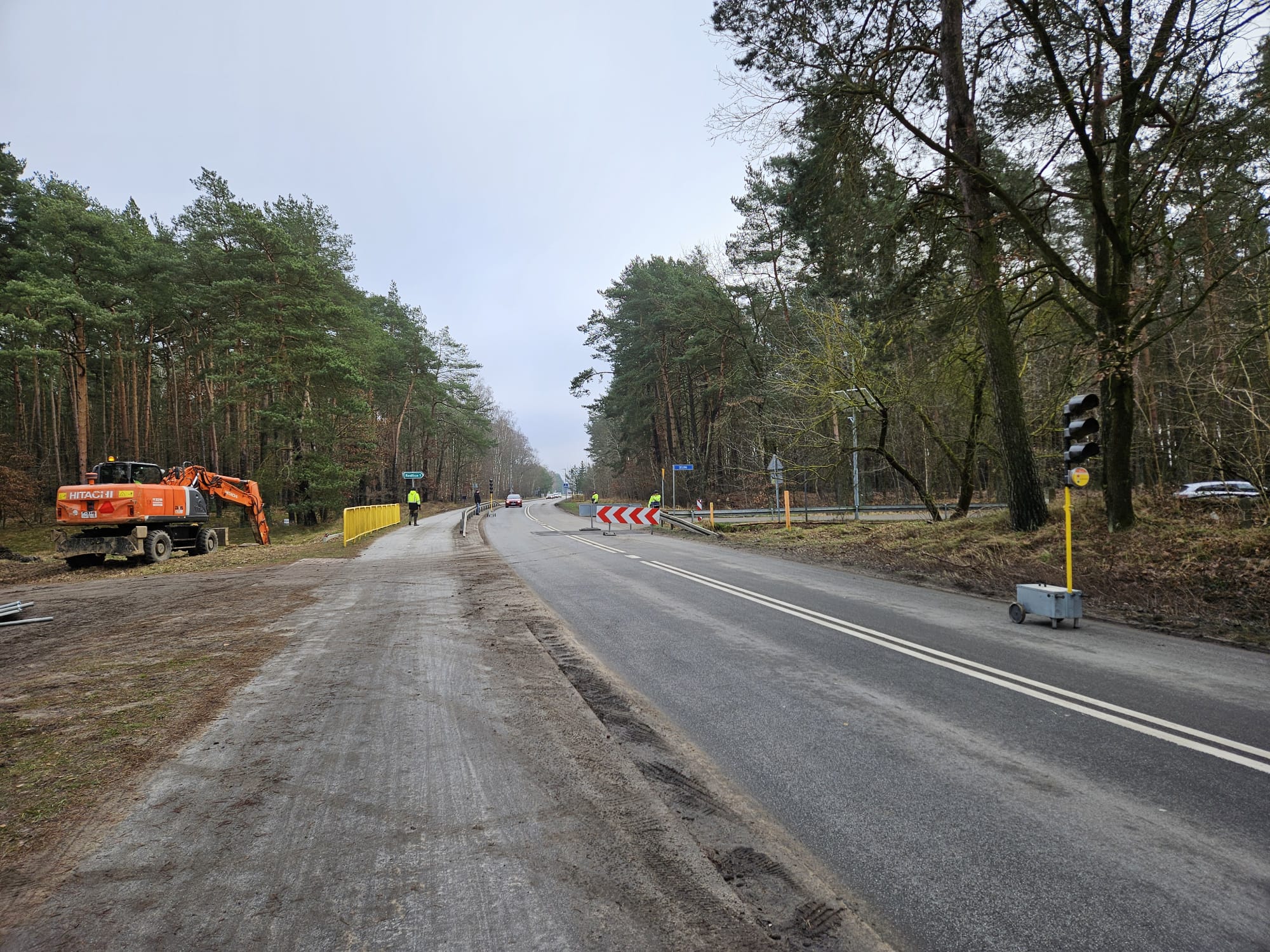 Udrożnienie przepustu w Gminie Dobra - ruch wahadłowy