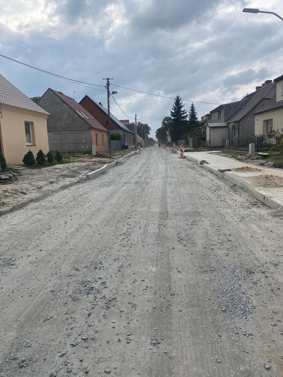 Uwaga, prace bitumiczne w Ustowie