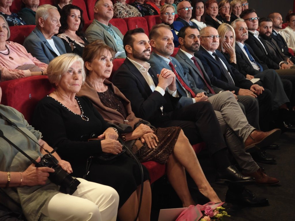 Uroczyste rozpoczęcie roku akademickiego Polickiego Uniwersytetu Trzeciego Wieku w Policach