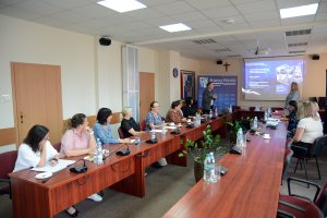 Spotkanie informacyjne dotyczące Polskiego Ładu w sali sesyjnej Starostwa Powiatowego w Policach