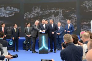 Uroczyste uruchomienie instalacji poprzez naciśnięcie przycisku