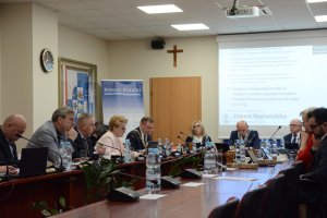Obrady sesji Rady Powiatu w Policach
