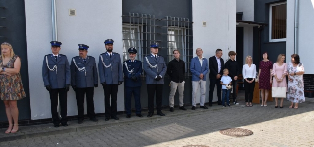 Goście i policjanci na Powiatowych Obchodach Święta Policji