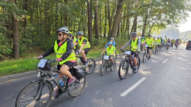 Przejazd rowerowy uczestników wydarzenia