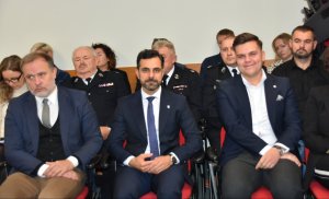 Przedstawiciele Powiatu Polickiego na sesji