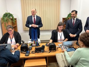 Zdjęcie na otwarciu punktu paszportowego