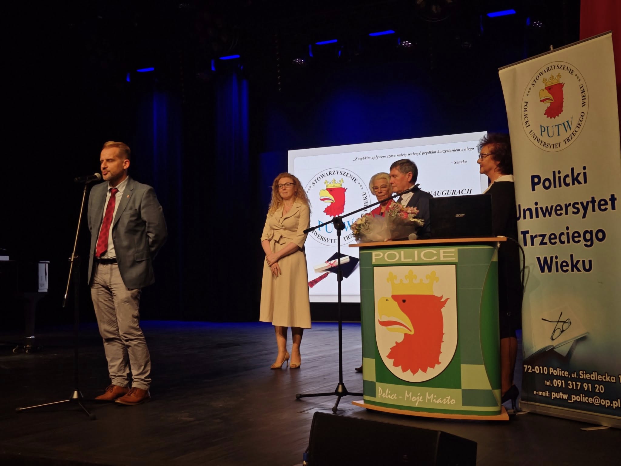 Uroczyste rozpoczęcie roku akademickiego Polickiego Uniwersytetu Trzeciego Wieku w Policach