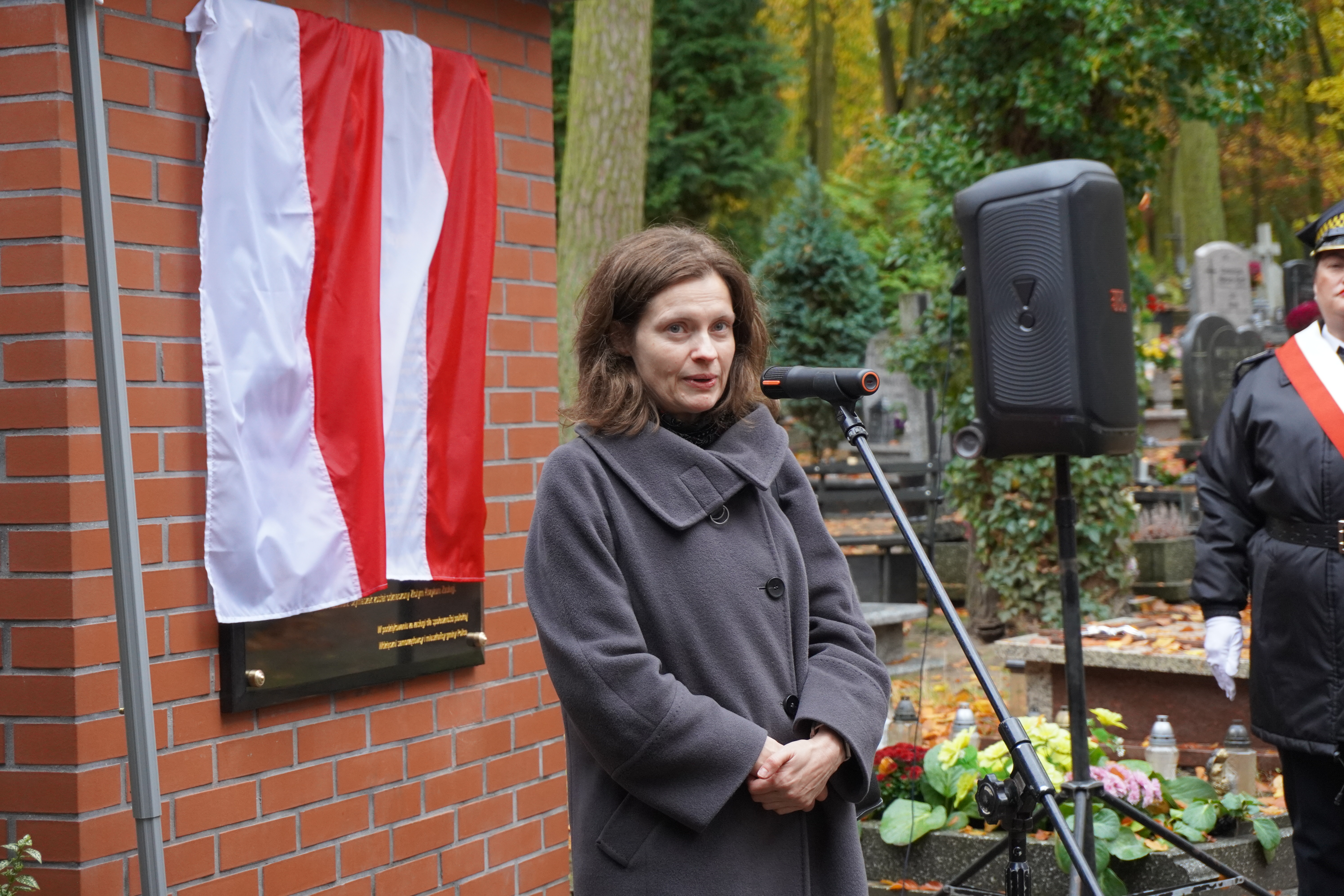 Uroczyste odsłonięcie pamiątkowej tablicy ku czci śp. Stanisława Szymaszka