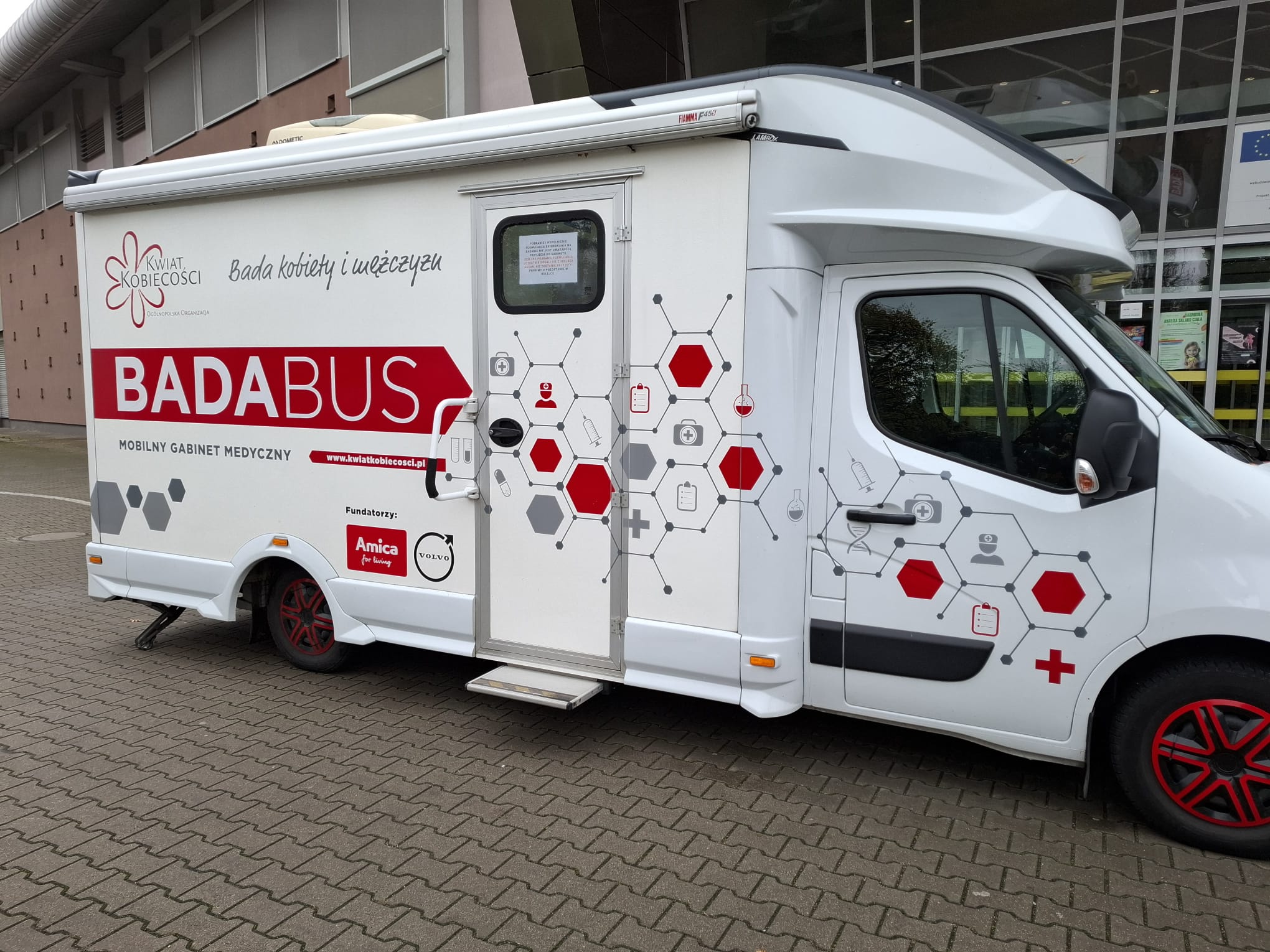 Profilaktyka na rekord: 660 mieszkańców objętych profilaktyką i 94 przeszkolonych seniorów w Powiecie Polickim